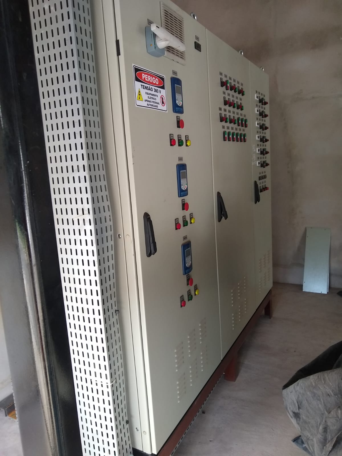 Partidas de Compressores com Controle de Temperatura